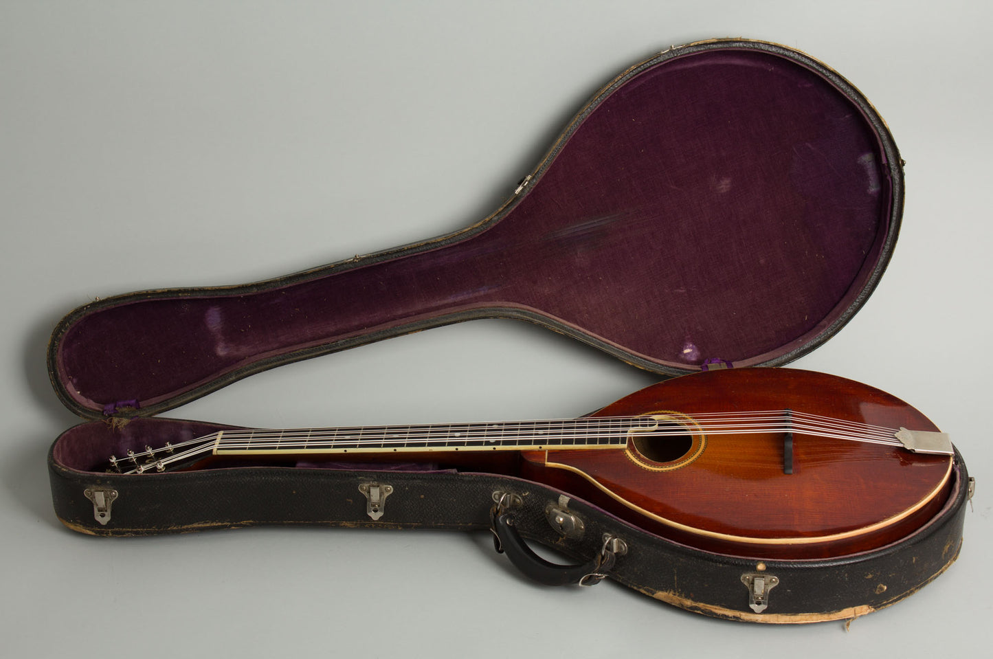 Gibson K-2 Carved Top Mandocello (1914)