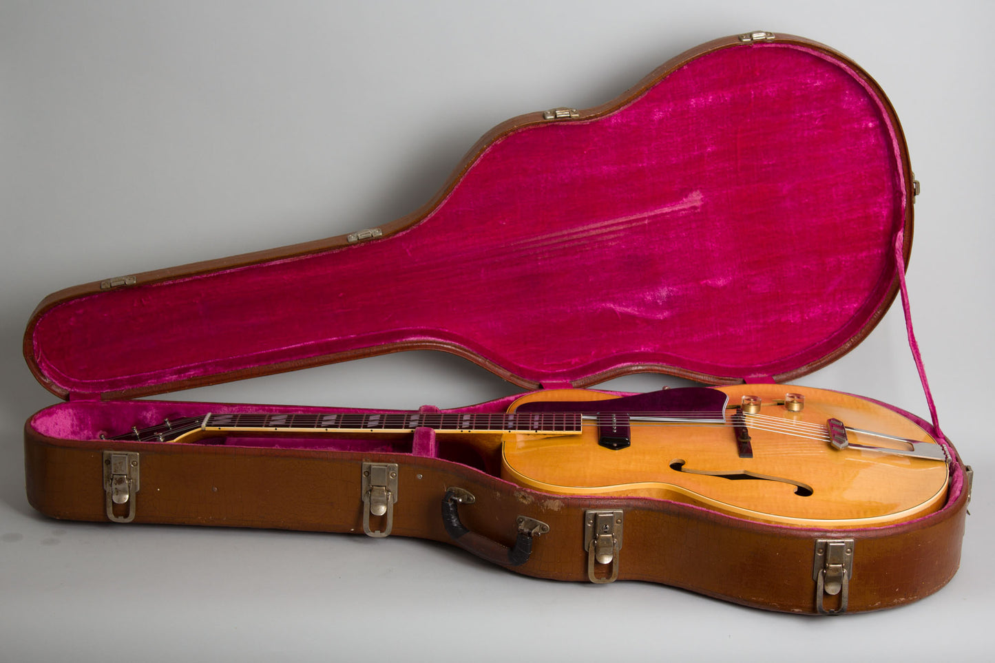 Gibson ES-300N Arch Top Hollow Body Electric Guitar (1947-8)