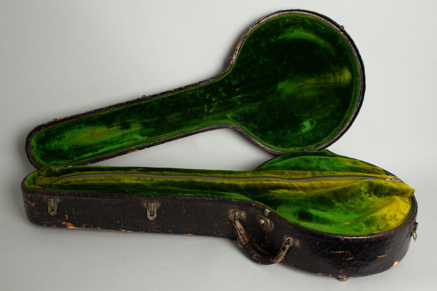 Paramount Tenor Harp Style E Wood Top Banjo (1924)