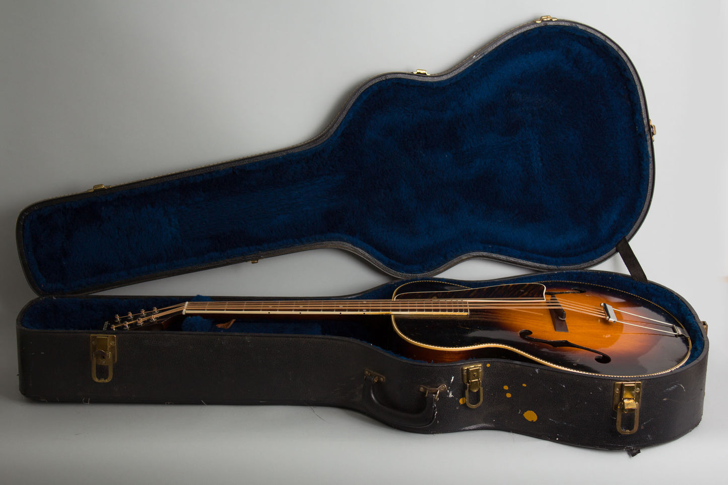 Kalamazoo KK-31 Arch top Mandocello (1939)