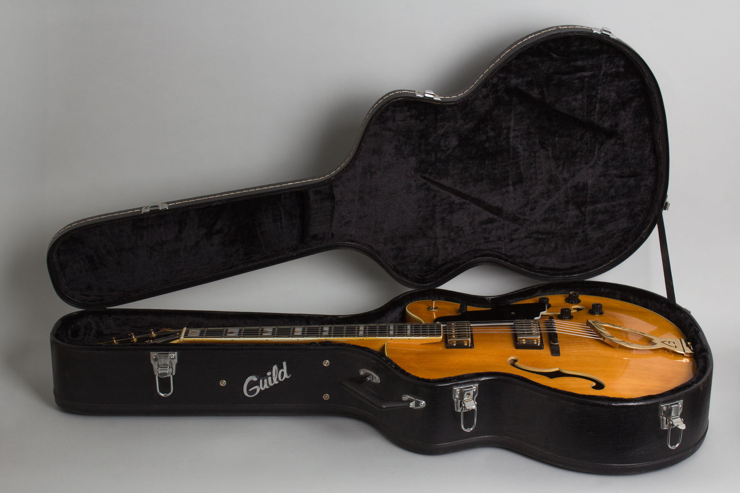 Guild X-500 Stuart Arch Top Hollow Body Electric Guitar (1979)