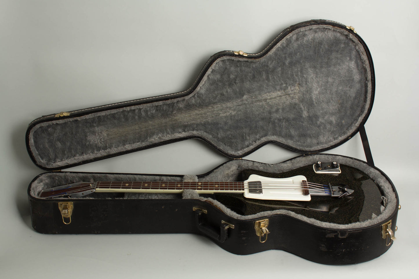 Wandre Roby Basso 63 Semi-Hollow Body Electric Bass Guitar (1963)