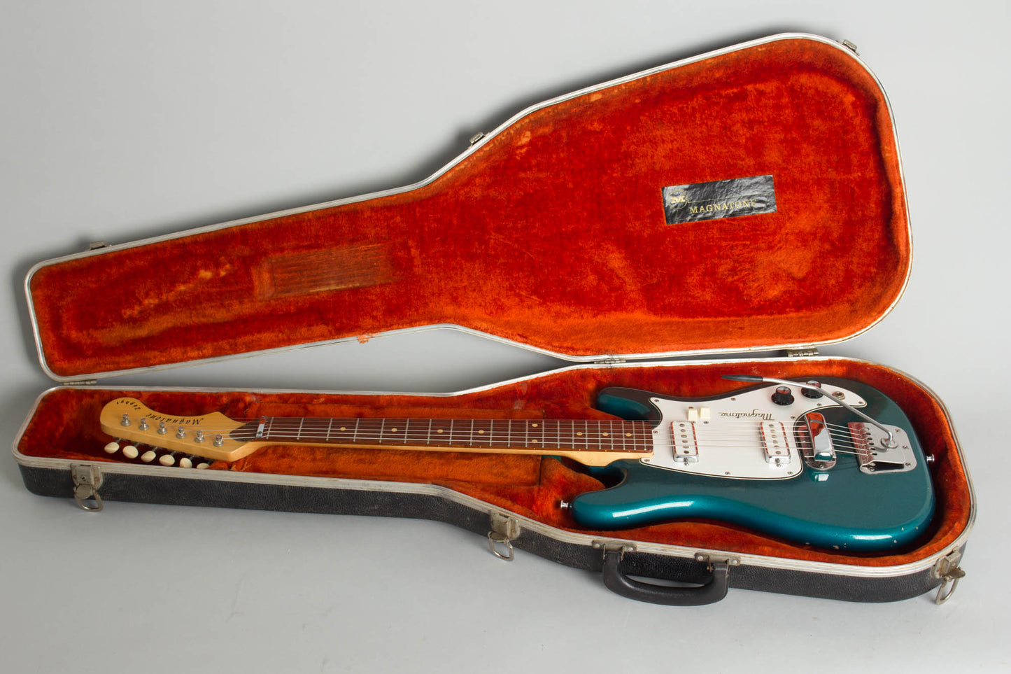 Magnatone Zephyr X-5 Solid Body Electric Guitar (1965)
