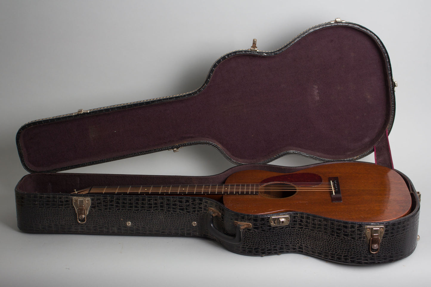 C. F. Martin 00-17 Flat Top Acoustic Guitar (1948)