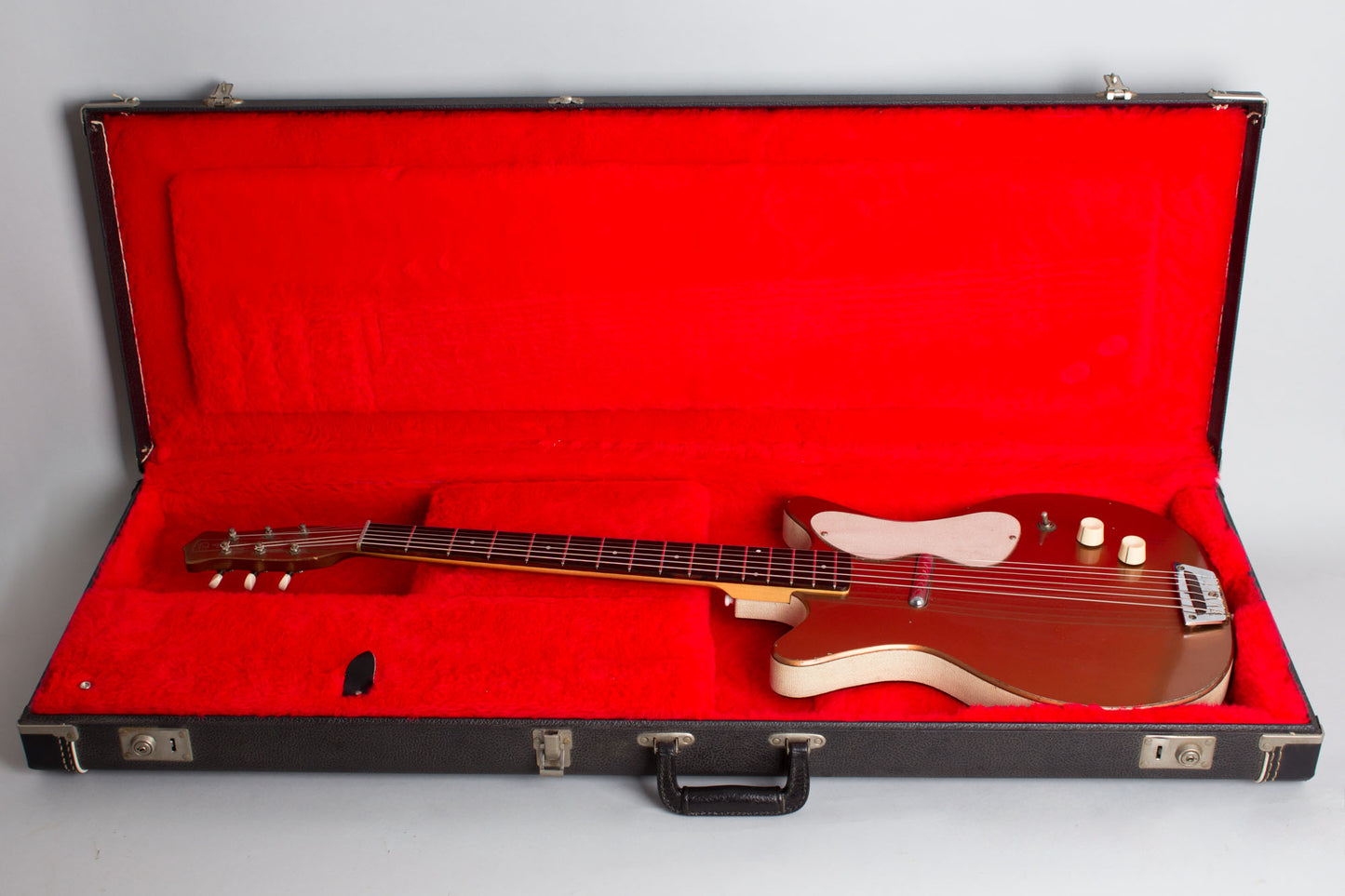Danelectro Standard Shorthorn Model 3612 Electric 6-String Bass Guitar (1958)