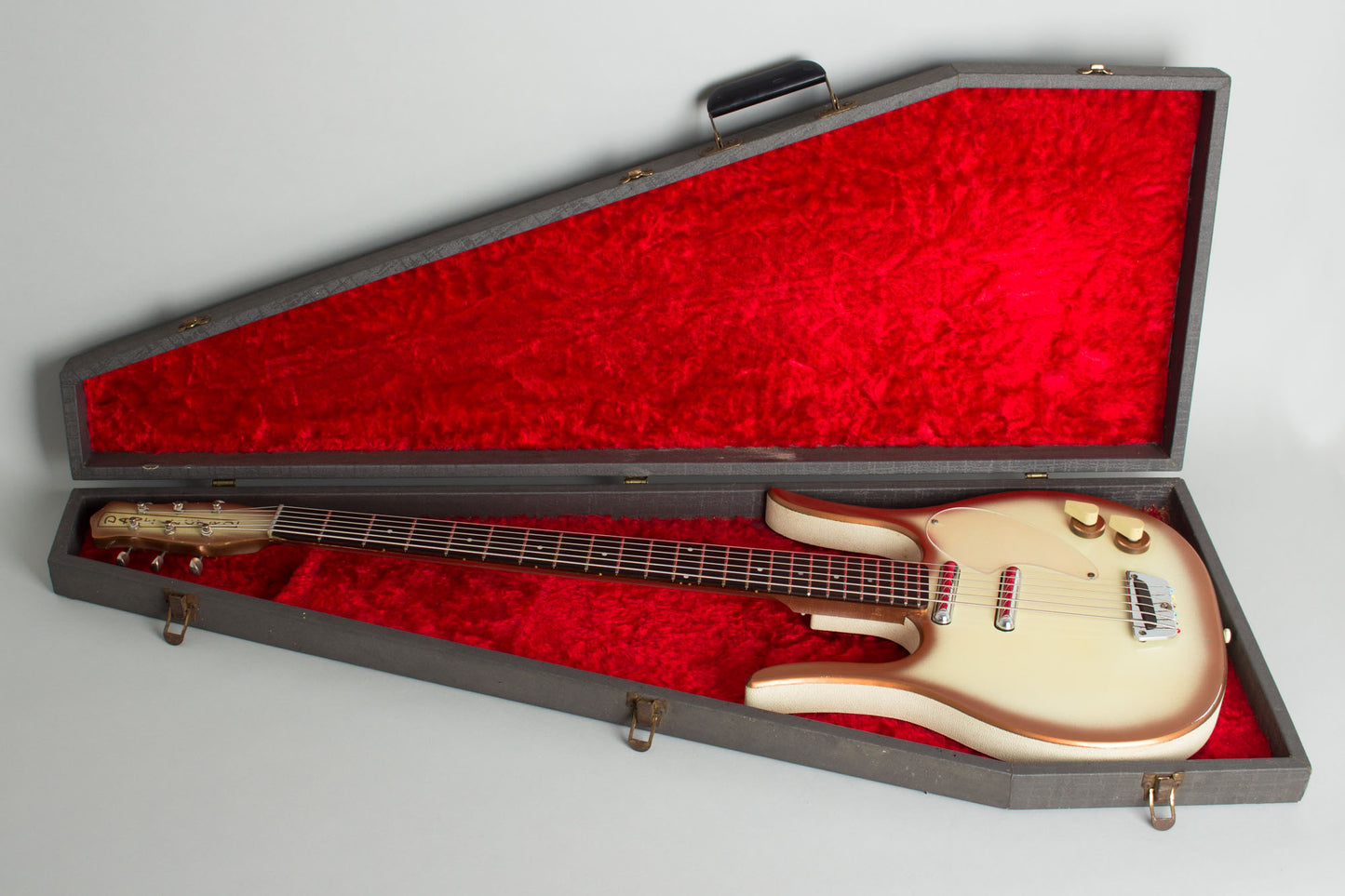 Danelectro Longhorn Model 4623 Electric 6-String Bass Guitar (1958)