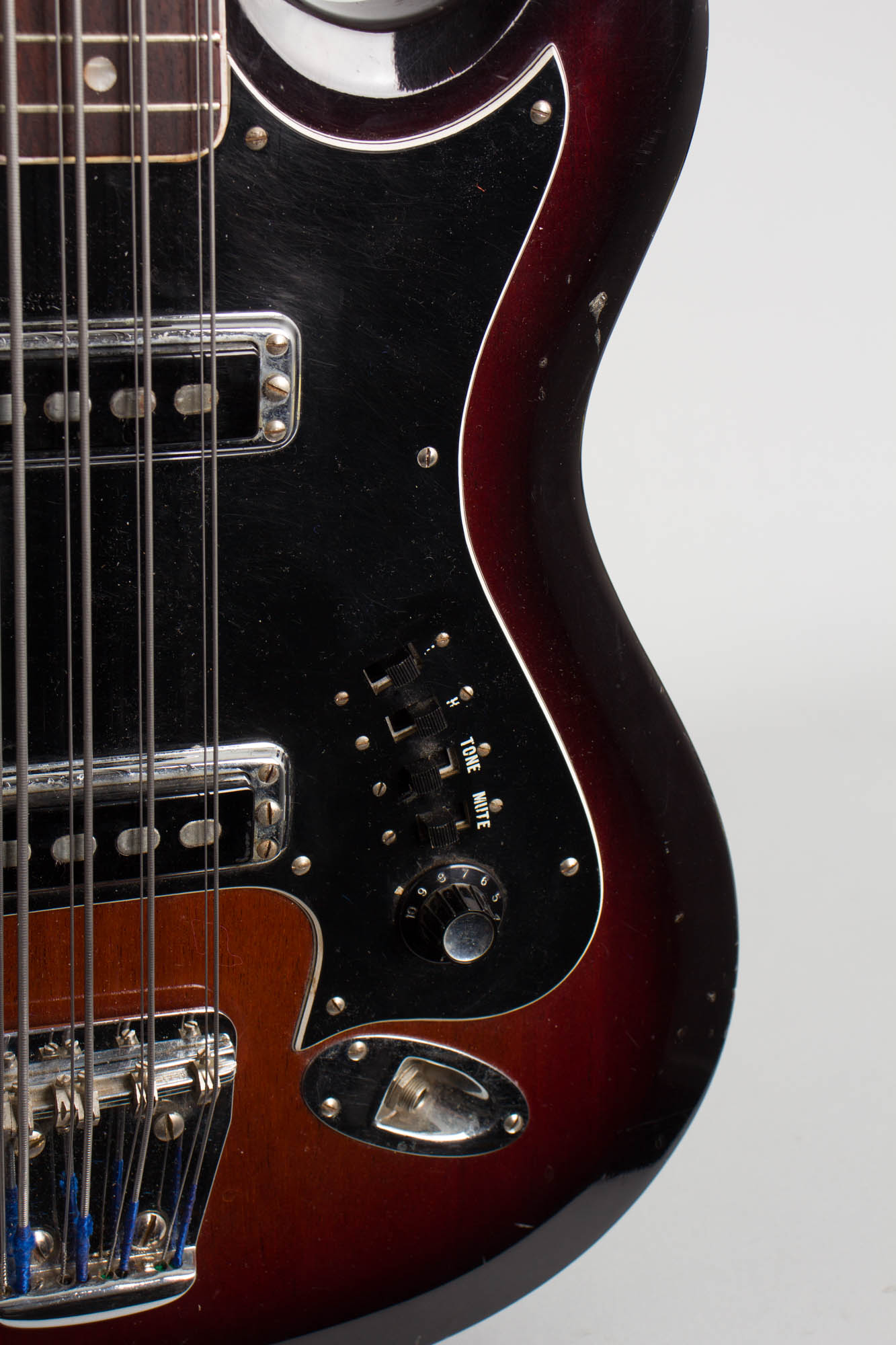 Hagstrom H-8 8-String Bass Solid Body Electric Bass Guitar (1968)