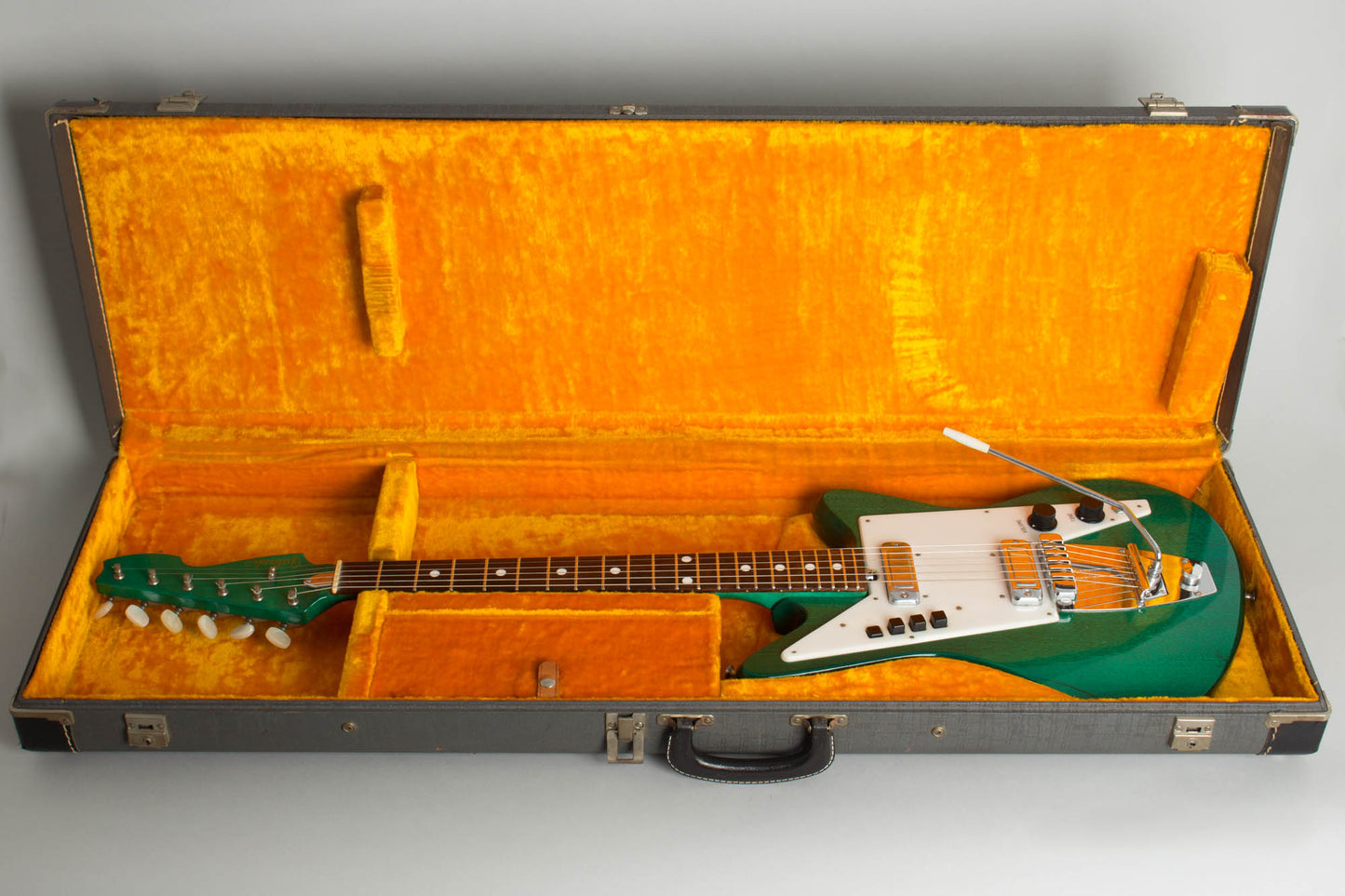 Galanti Grand Prix Model 3002 Solid Body Electric Guitar (1965)