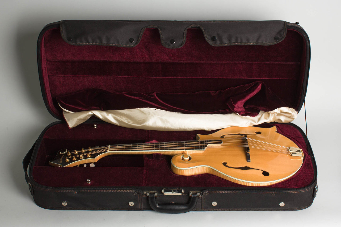 Eastman MDA815 Arch Top Mandola (2011)