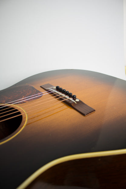 Gibson LG-1 Flat Top Acoustic Guitar (1951)