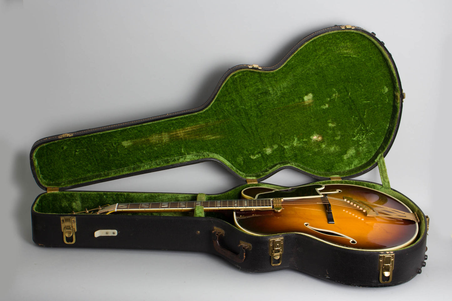 D'Aquisto New Yorker Delux Arch Top Acoustic Guitar (1967)