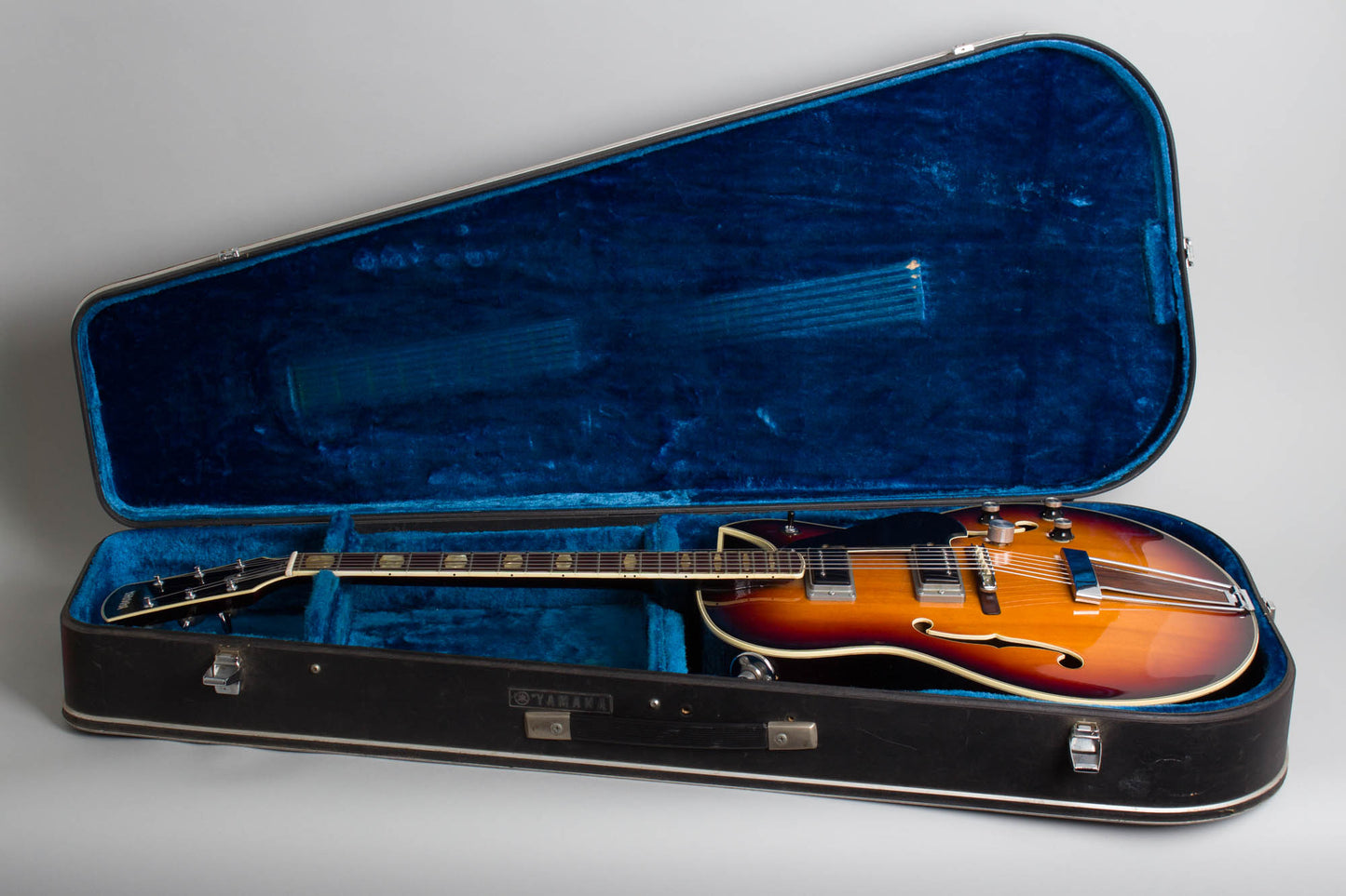 Yamaha AE-11 Arch Top Hollow Body Electric Guitar (1969)