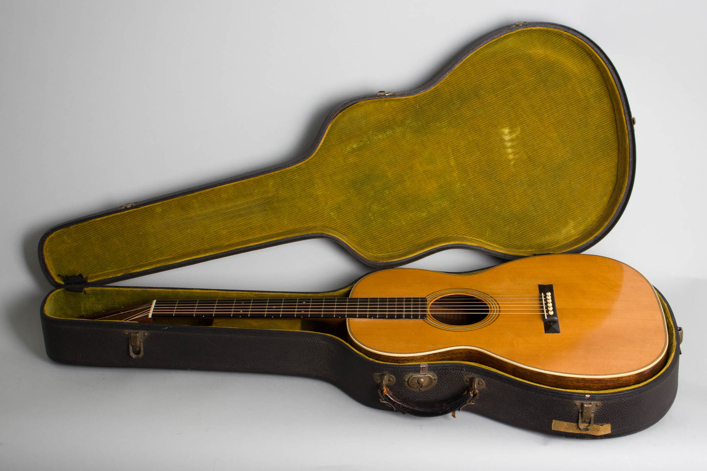 C. F. Martin 000-28 Flat Top Acoustic Guitar (1925)