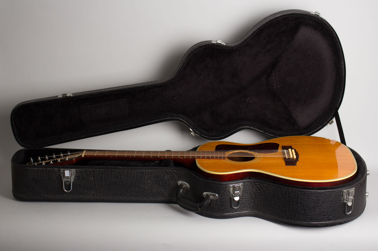 Guild F-212 12 String Flat Top Acoustic Guitar (1970)