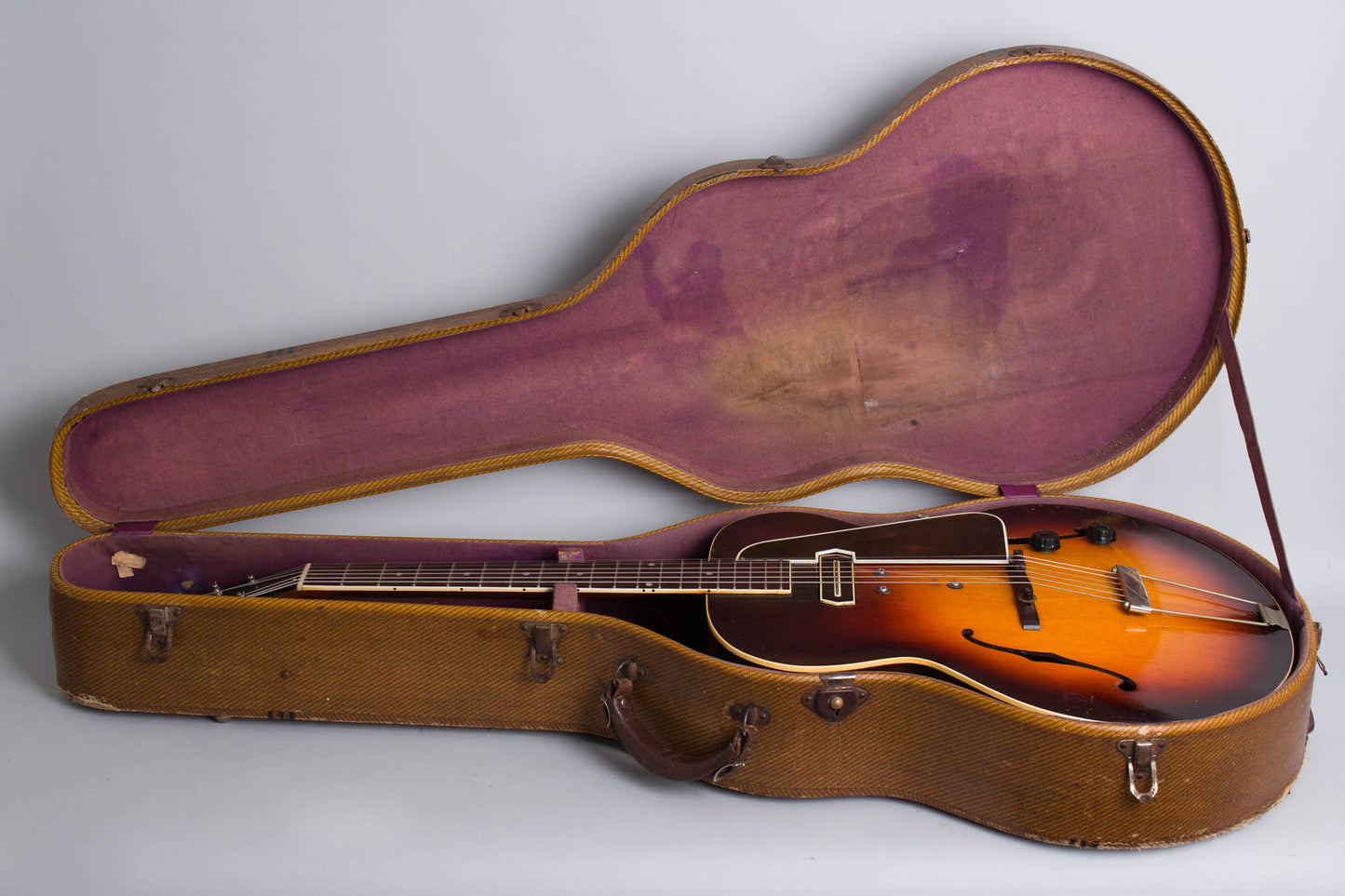 Gibson ES-150 Arch Top Hollow Body Electric Guitar (1940)