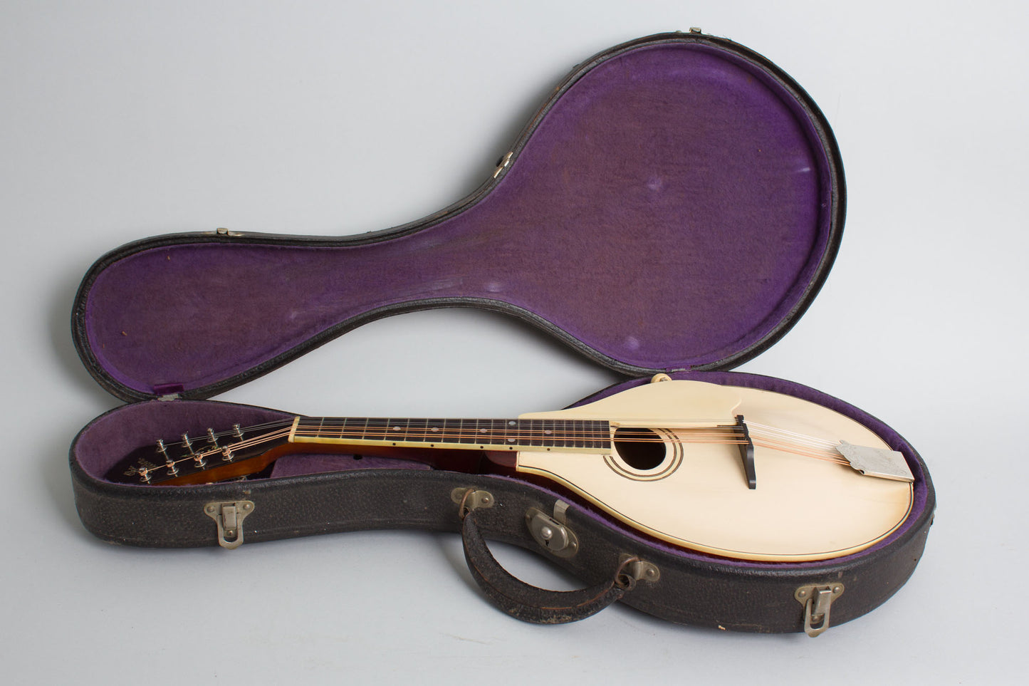 Gibson Model A-3 Carved Top Mandolin (1919)