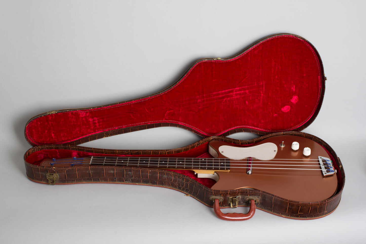 Danelectro Shorthorn Standard Model 3412 Electric Bass Guitar (1960)
