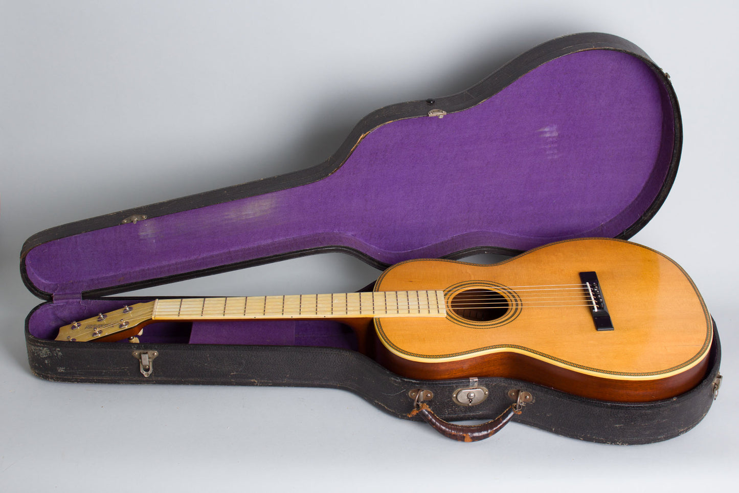 Weymann Jimmie Rodgers Model 890 Flat Top Acoustic Guitar (1931)