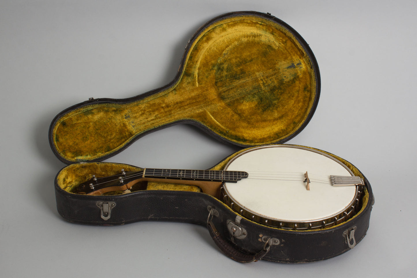Lyon & Healy No. 375 Style A Tango/Melody Banjo (1920)