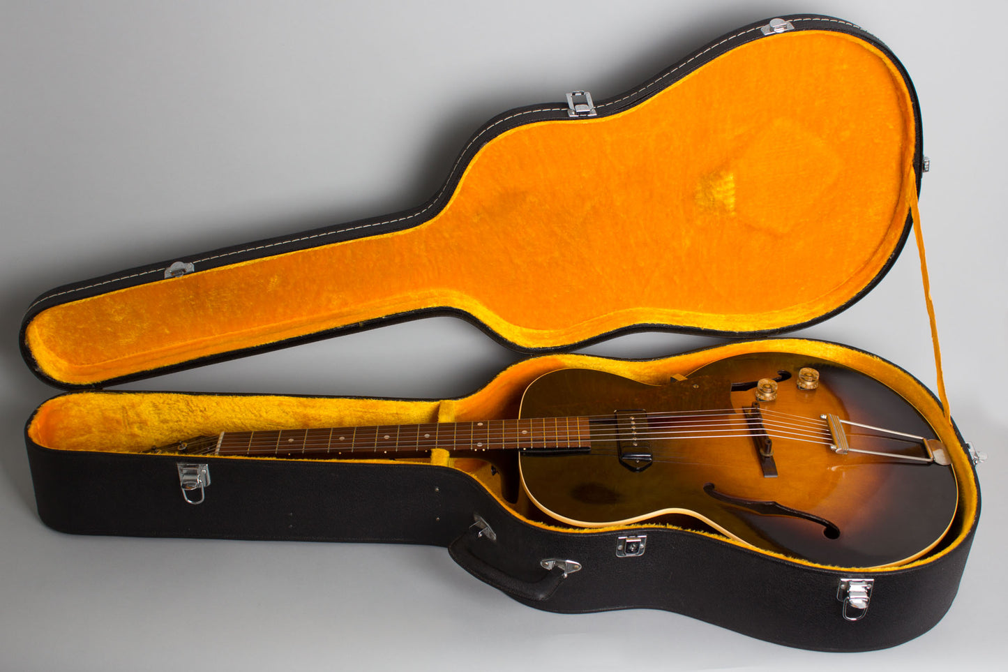 Gibson ES-125 Arch Top Hollow Body Electric Guitar (1951)