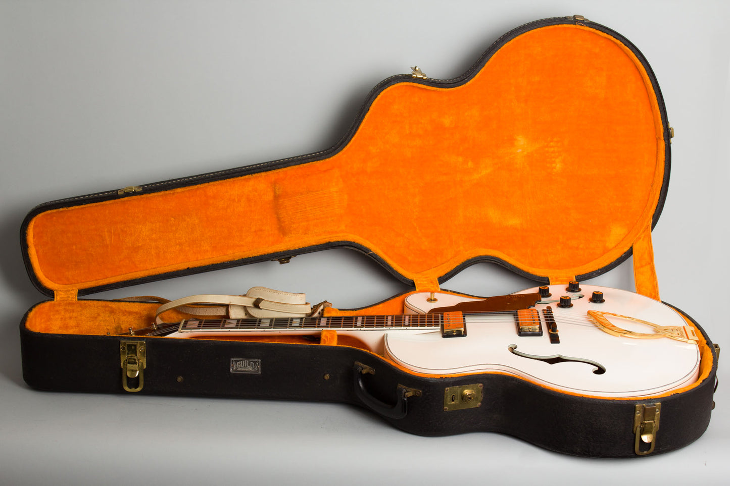 Guild X-500 Special Arch Top Hollow Body Electric Guitar (1968)