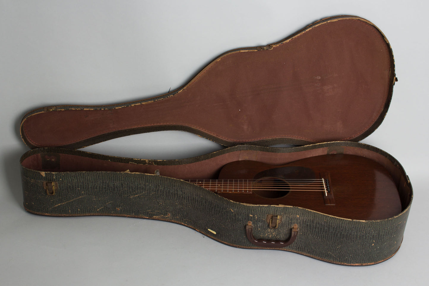 C. F. Martin 00-17 Flat Top Acoustic Guitar (1946)