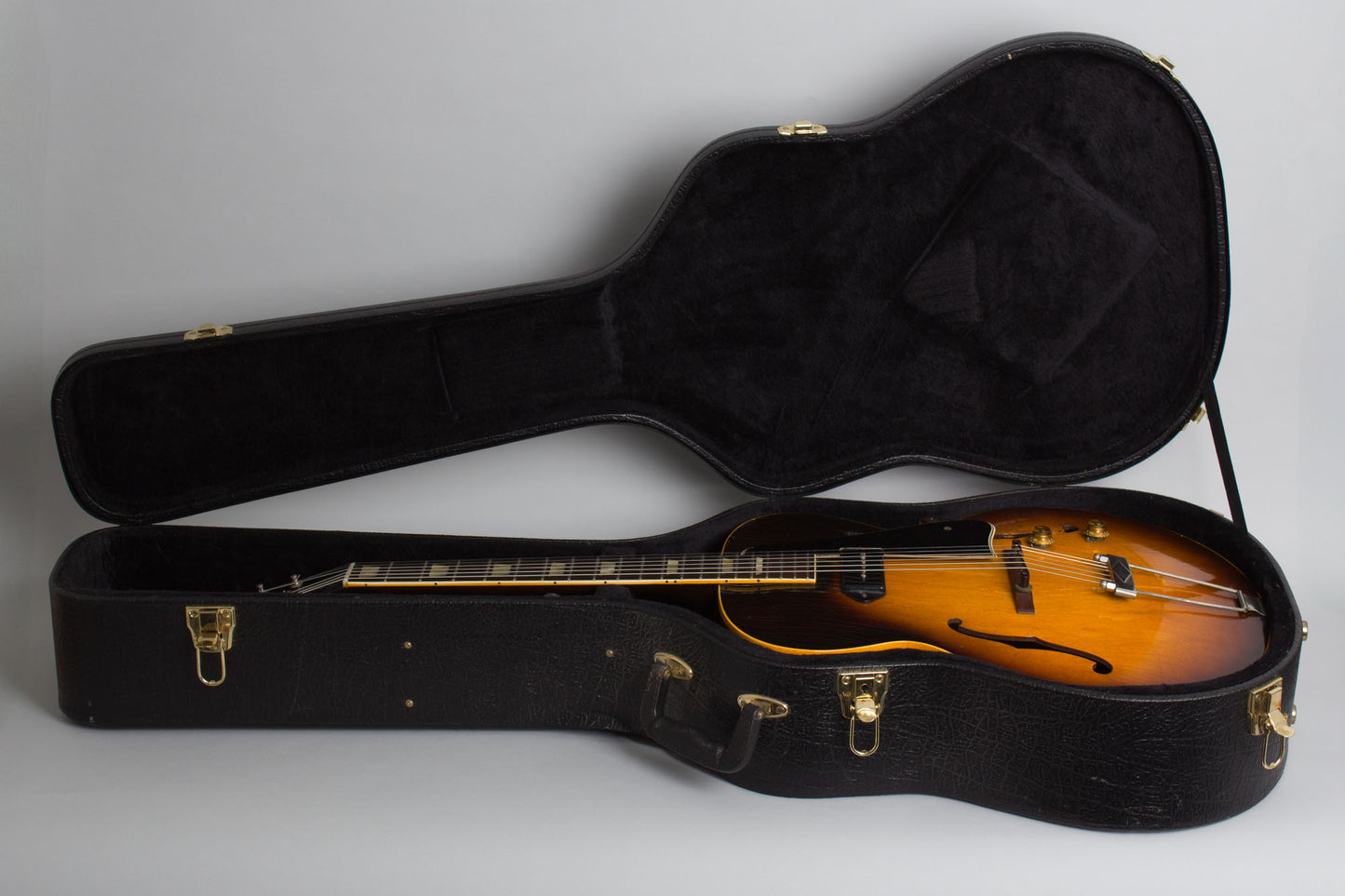 Gibson ES-135 Arch Top Hollow Body Electric Guitar (1956)