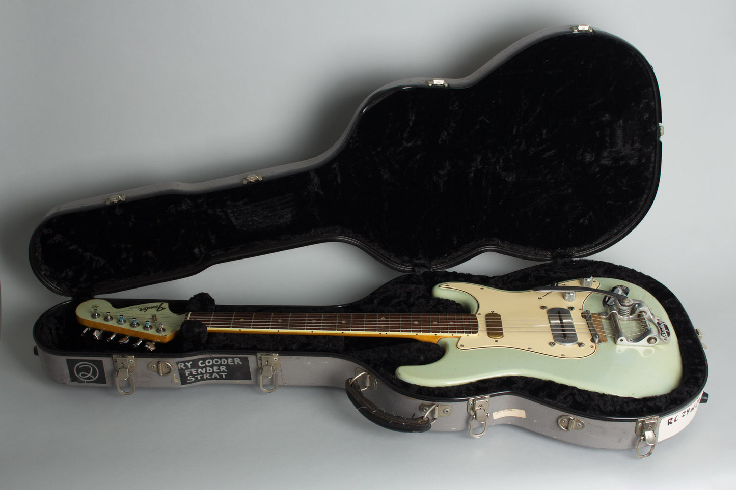 Fender Stratocaster owned and played by Ry Cooder Solid Body Electric Guitar (1967)