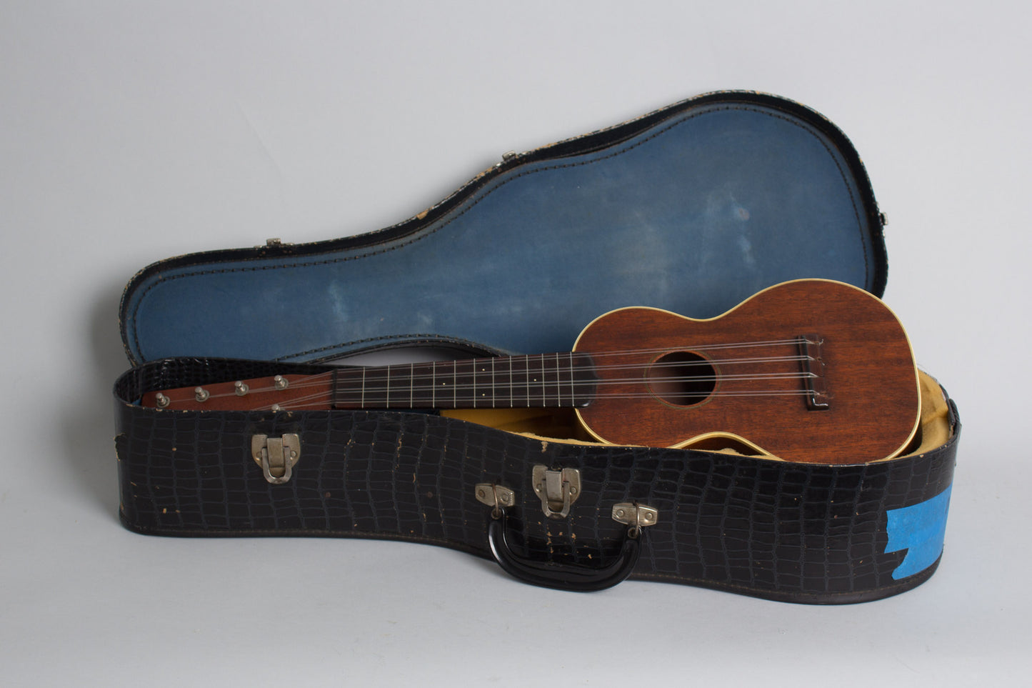 C. F. Martin Style 2M Taropatch (1927)