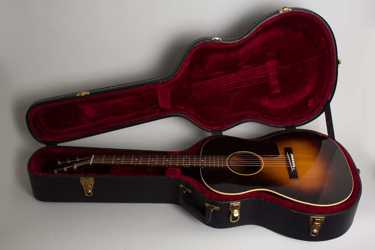 Gibson LG-1 Flat Top Acoustic Guitar (1952)