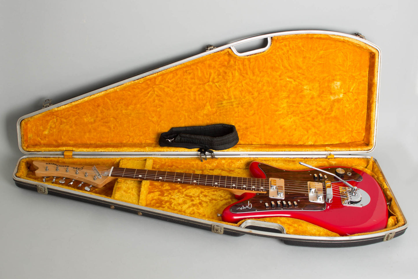 Goya Rangemaster Model 116R Solid Body Electric Guitar (1966)