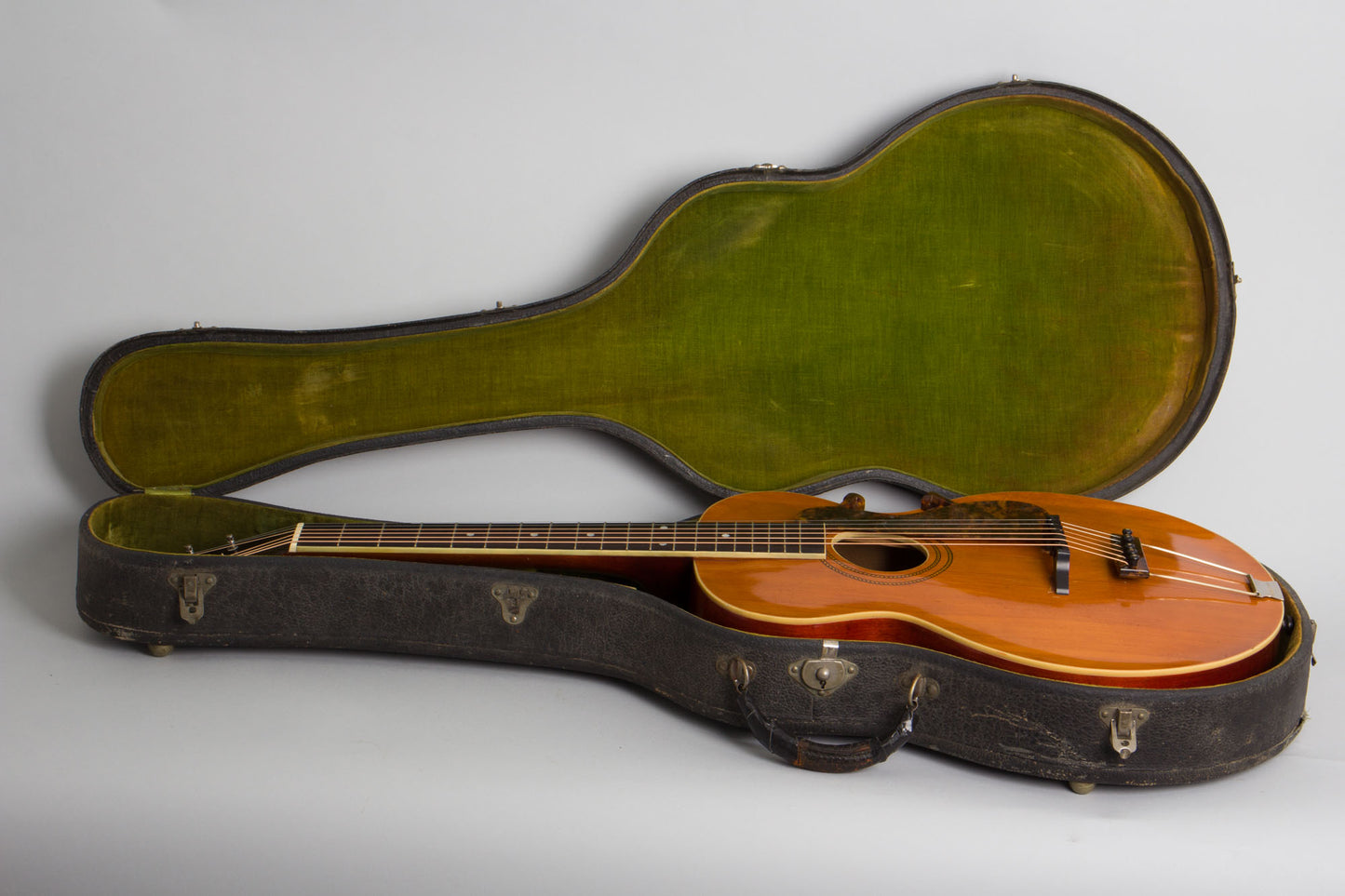 Gibson L-1 Arch Top Acoustic Guitar (1916)