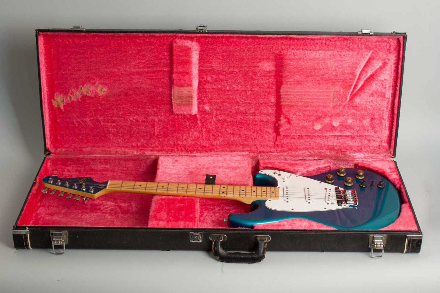 Roland GR-300 Polyphonic Guitar Synthesizer with G-505 Solid Body Electric Guitar (1982)