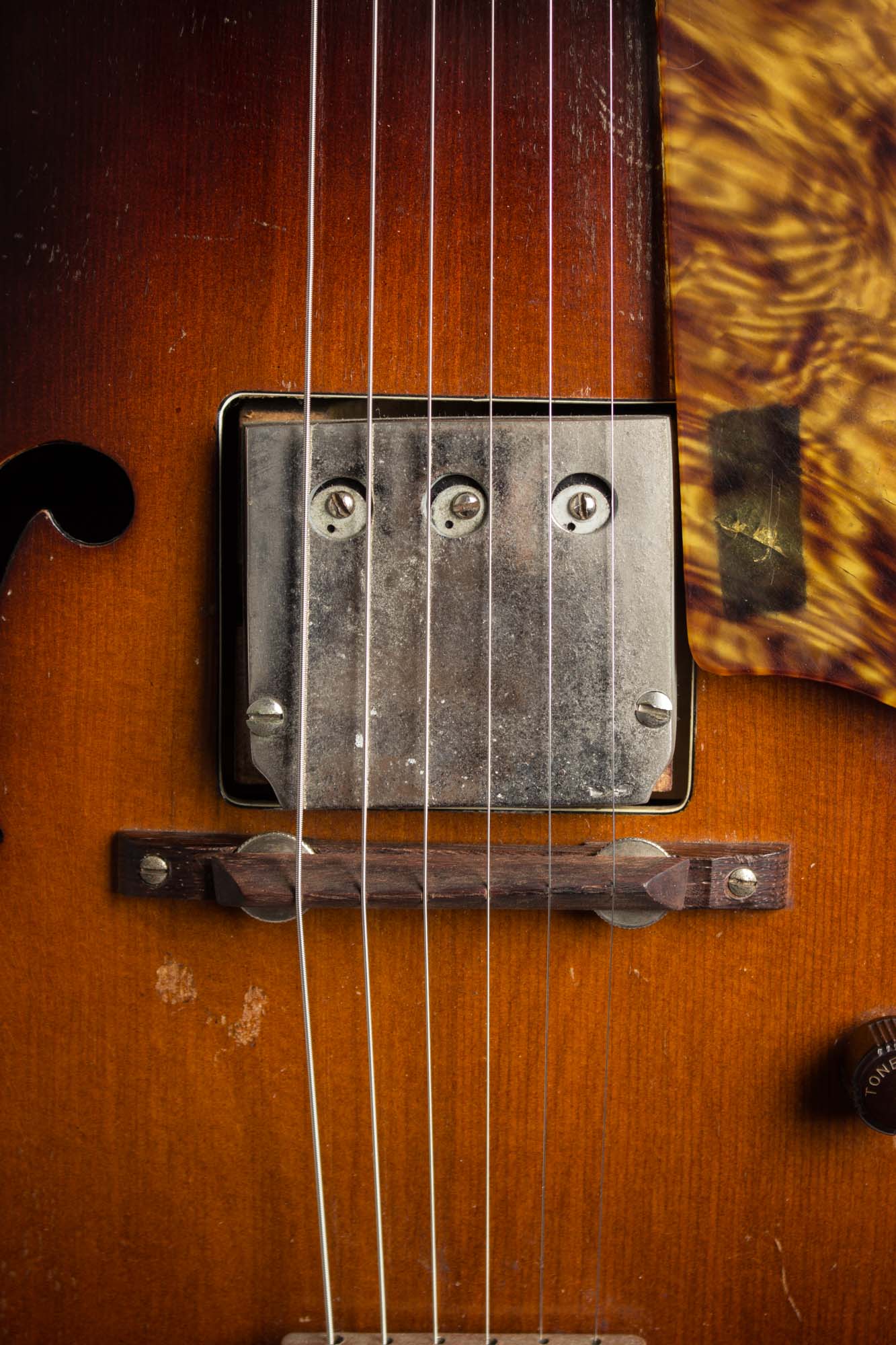 Harmony Supertone E-2294 Hollow Body Electric Guitar (1940)