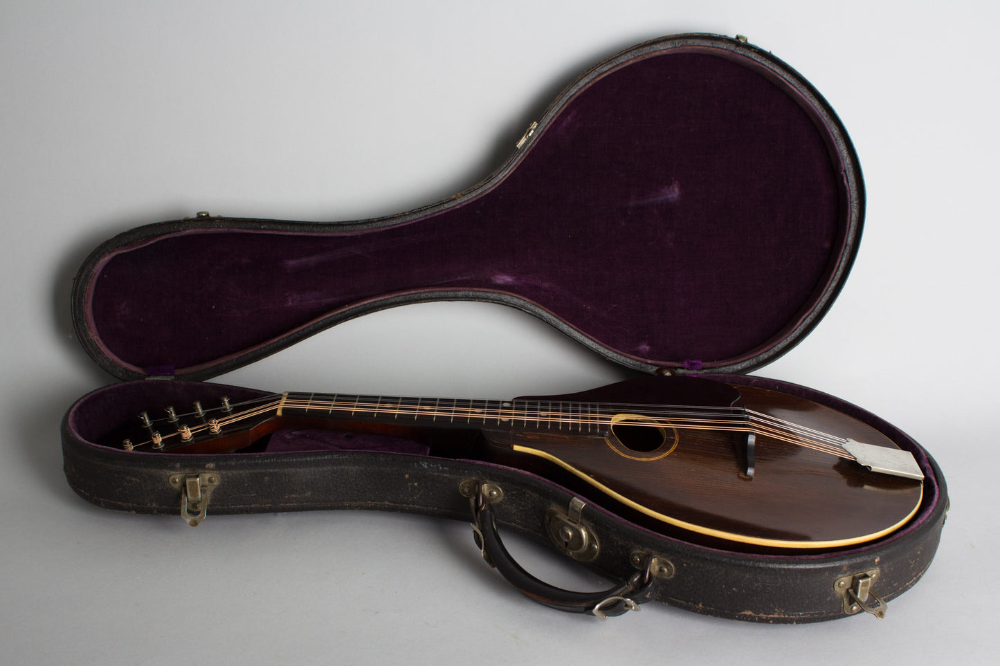 Gibson Style A Carved Top Mandolin (1921)