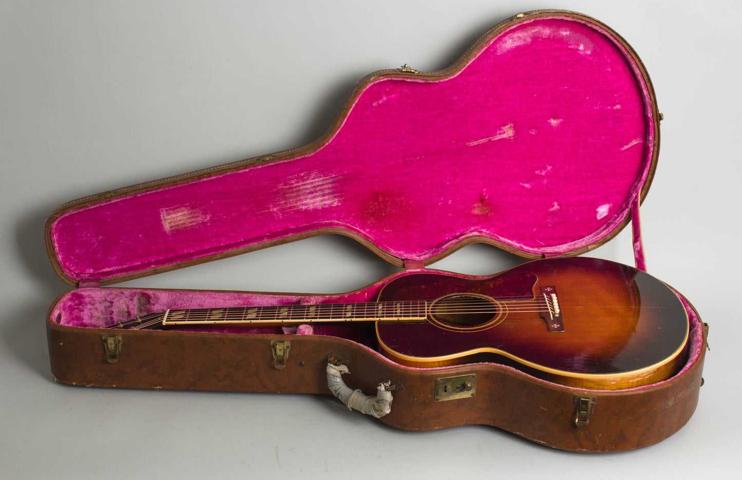 Gibson J-185 Flat Top Acoustic Guitar (1953)