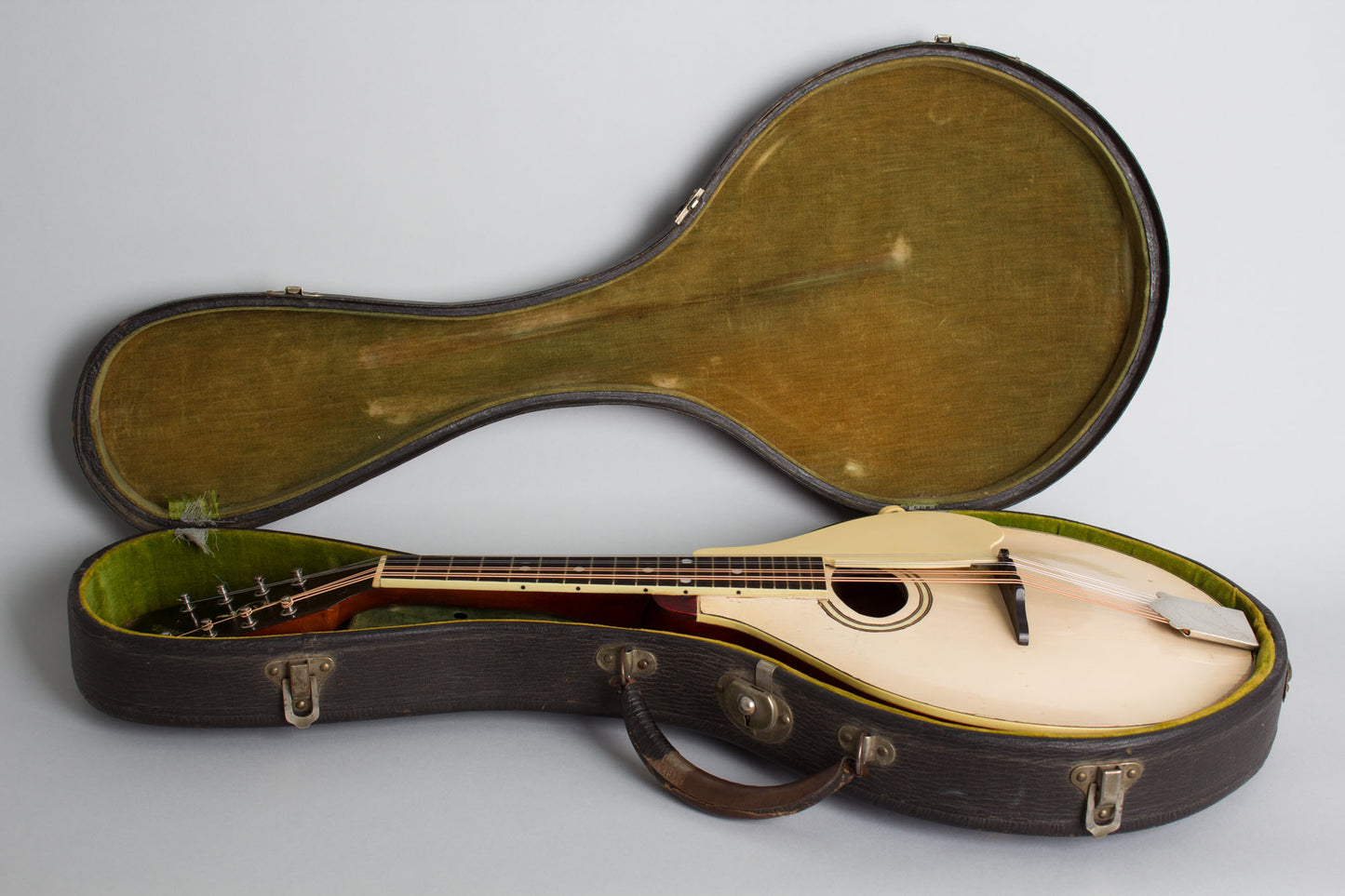Gibson Model A-3 Carved Top Mandolin (1919)