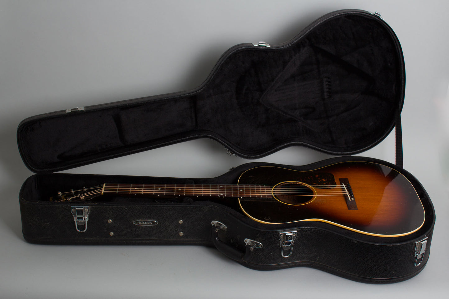 Gibson LG-2 Flat Top Acoustic Guitar (1944)