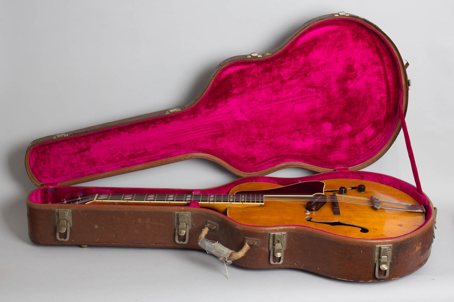 Gibson ES-300 Arch Top Hollow Body Electric Guitar (1941)
