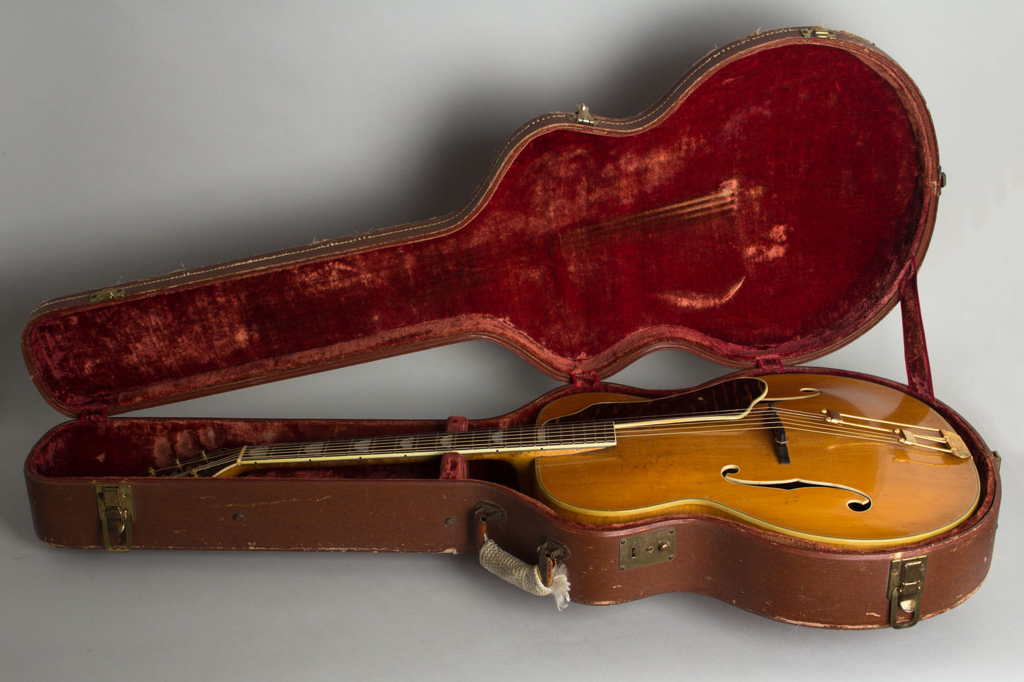 Epiphone DeLuxe Arch Top Acoustic Guitar (1941)