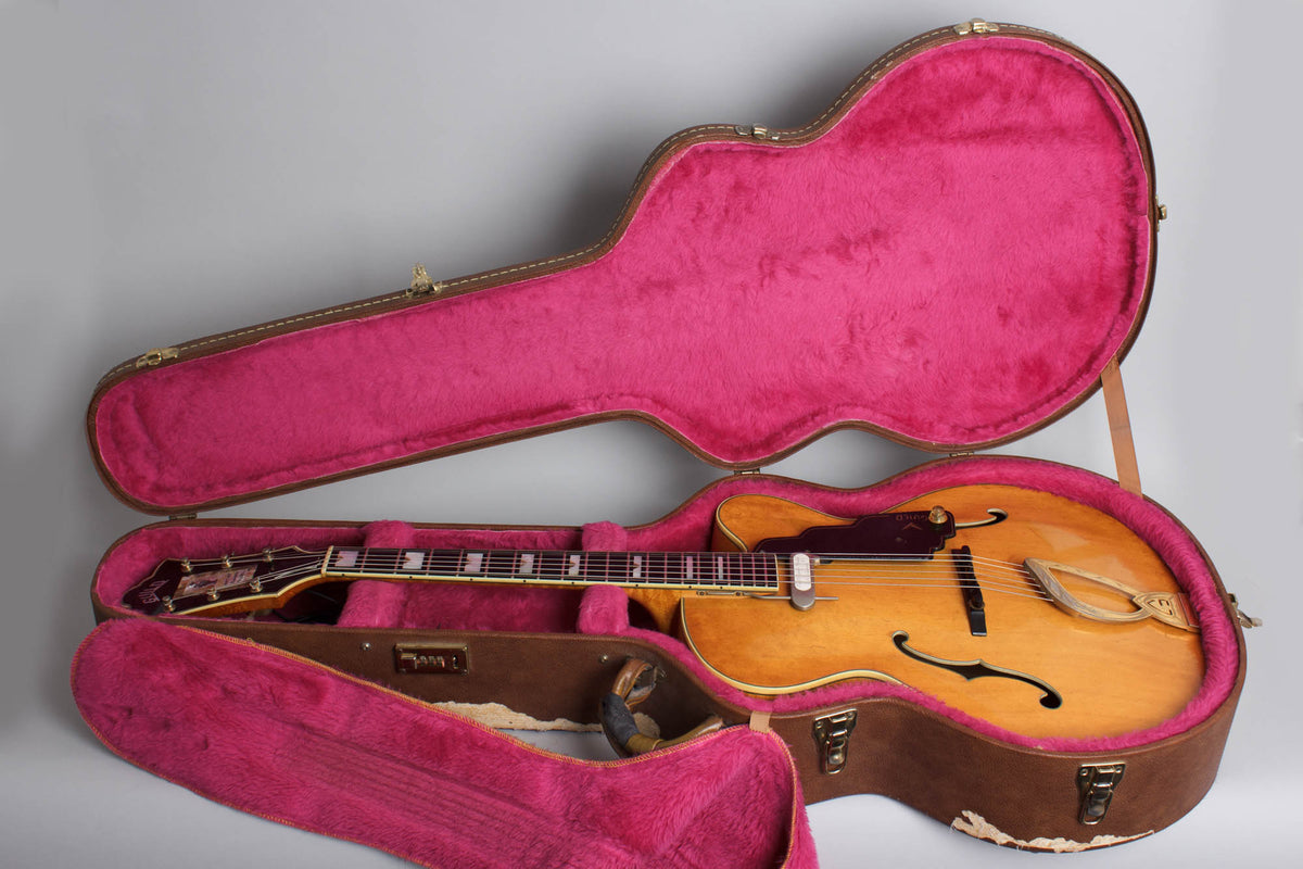 Guild Artist Award B w/floating DeArmond pickup Arch Top Acoustic Guitar (1961)