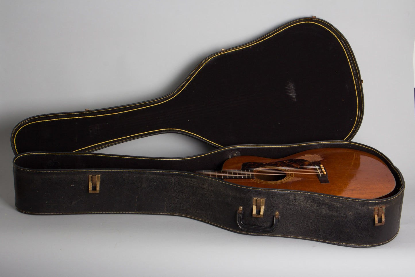 Guild F-30NT Flat Top Acoustic Guitar (1969)
