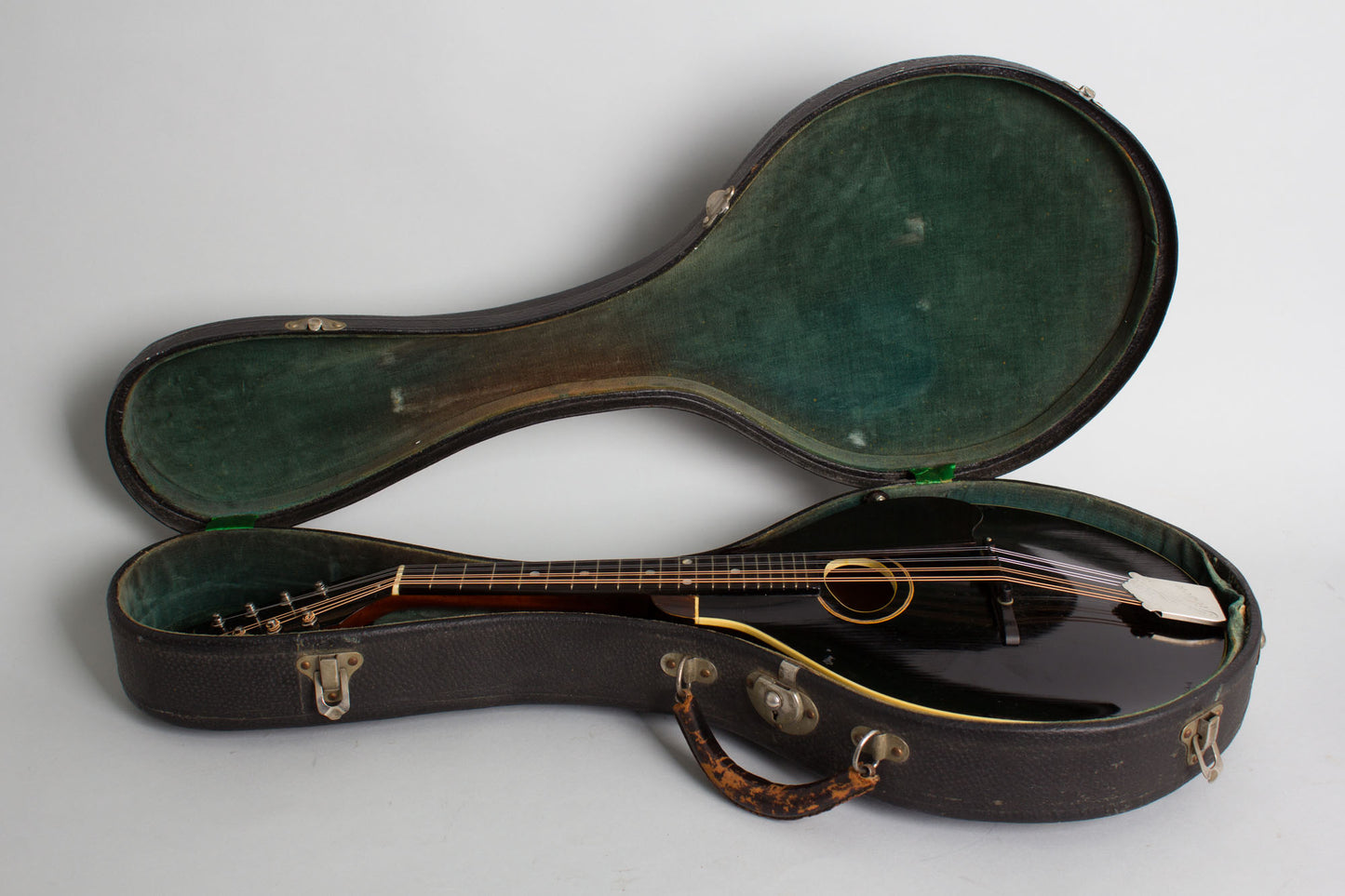 Gibson Style A Snakehead Carved Top Mandolin (1925)