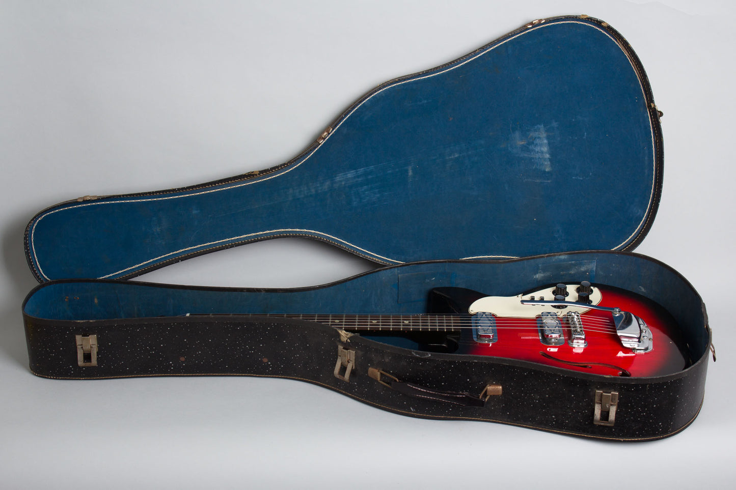 Harmony Silvertone Model 1453 Thinline Hollow Body Electric Guitar (1968)
