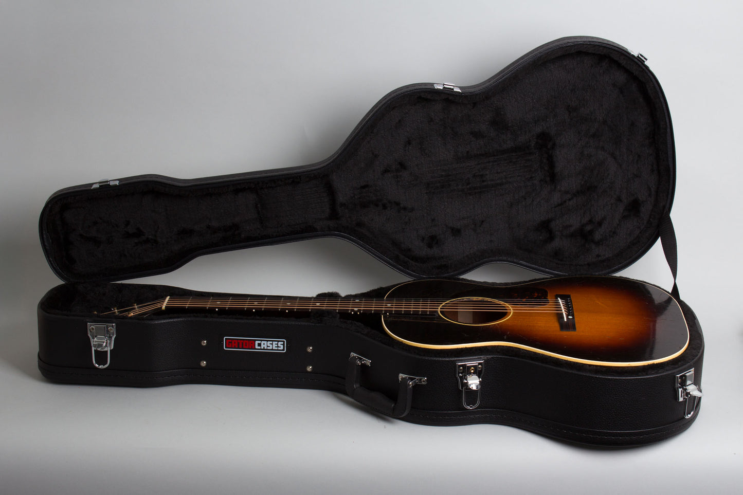 Gibson LG-2 Flat Top Acoustic Guitar (1944)
