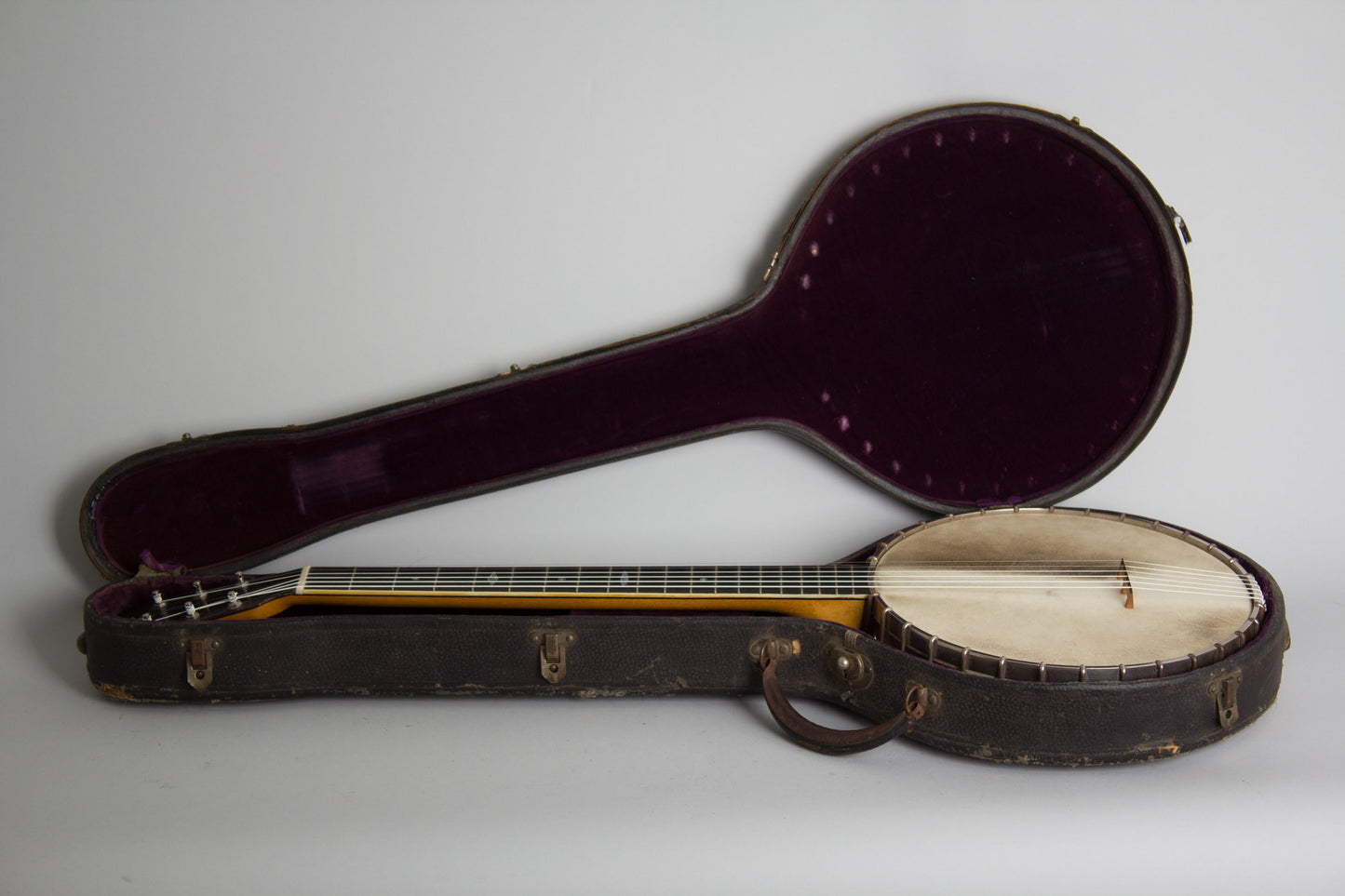 Vega Tubaphone Guitar Banjo (1928)
