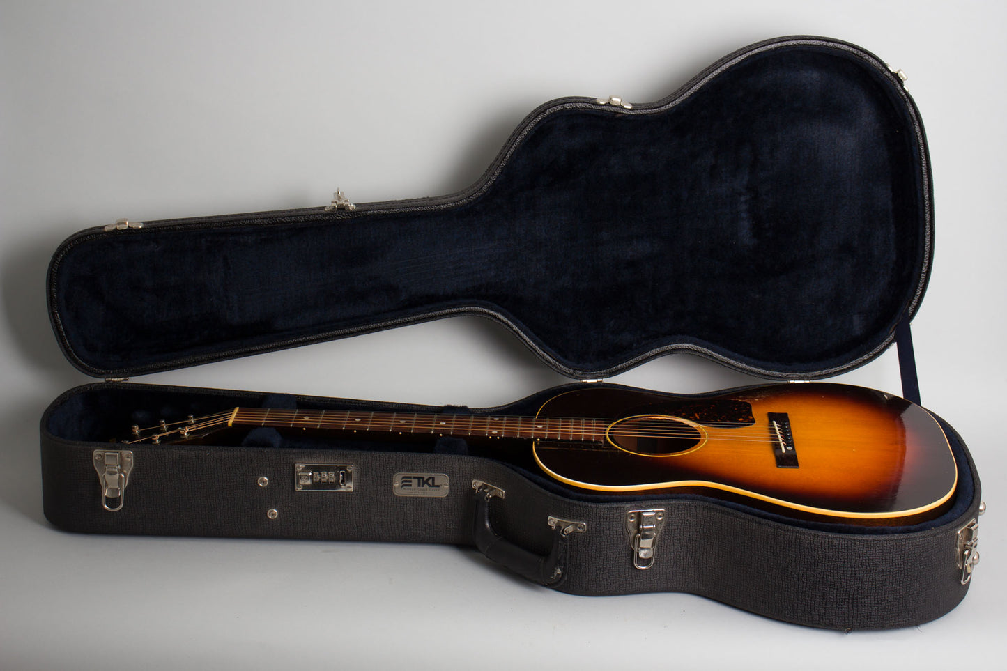 Gibson LG-2 Flat Top Acoustic Guitar (1946-7)