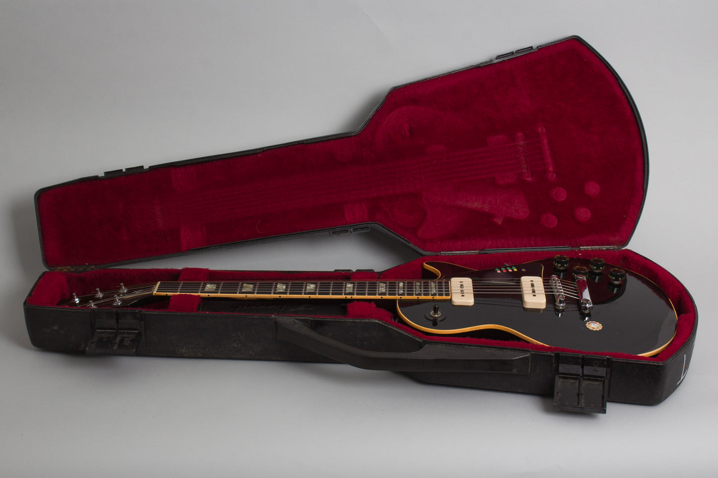 Gibson Les Paul Pro Deluxe Solid Body Electric Guitar (1977)