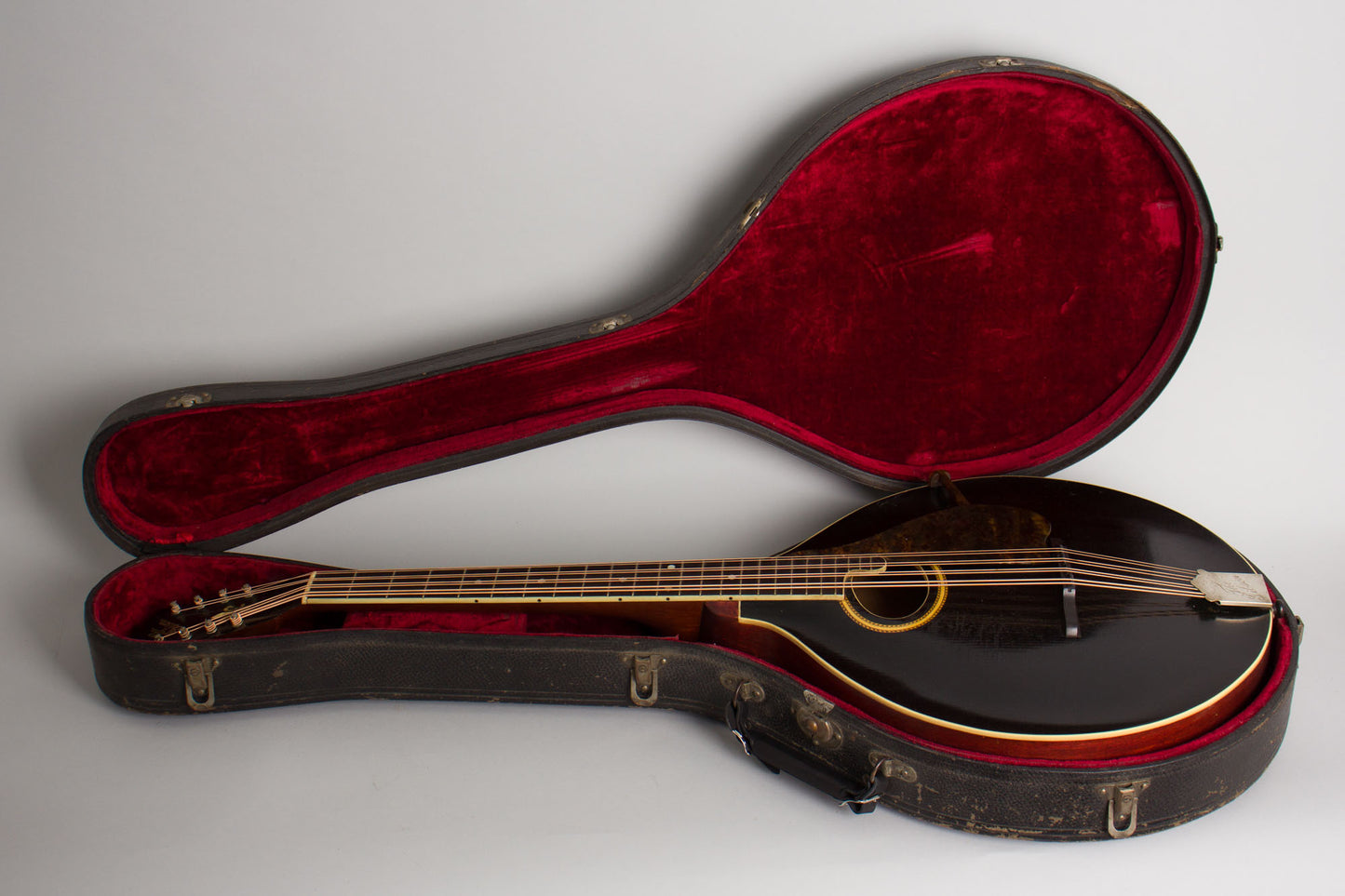 Gibson K-2 Carved Top Mandocello (1913)