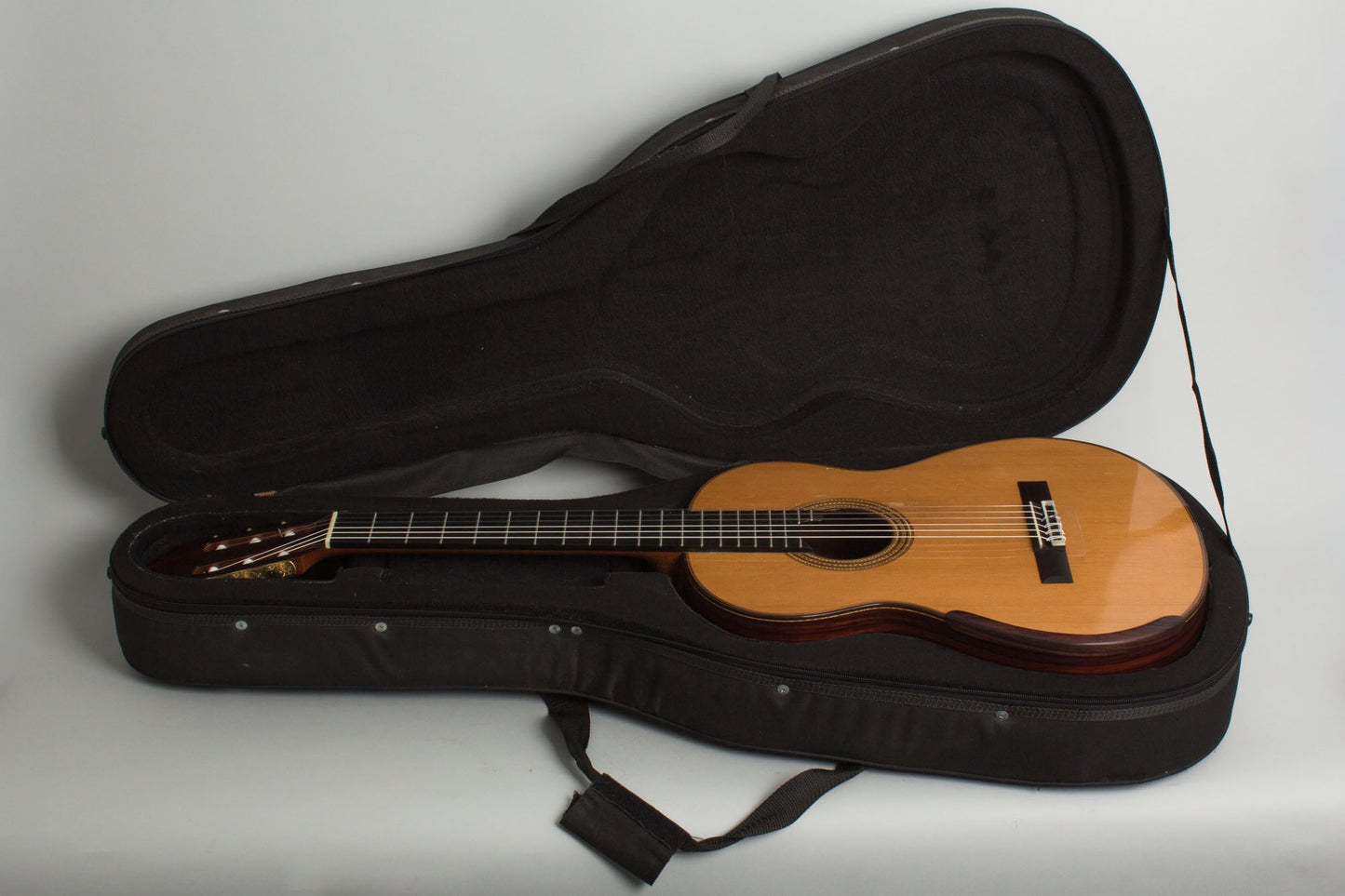 Fernando Gonzalez M. Classical Guitar (2023)